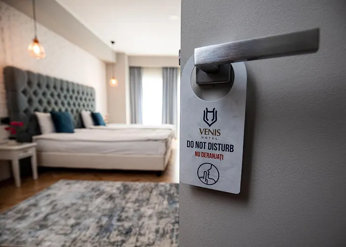 Venis Boutique 4*