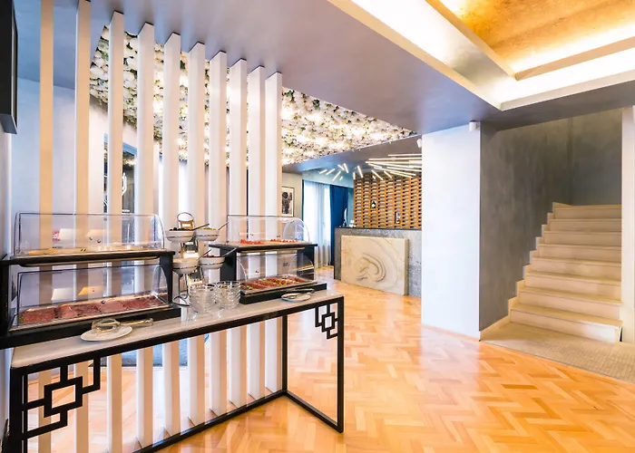 Venis Boutique 4*