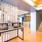 Venis Boutique 4*