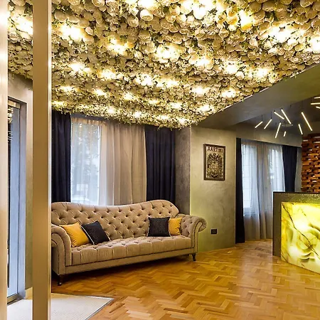 Venis Boutique Hotel 4*
