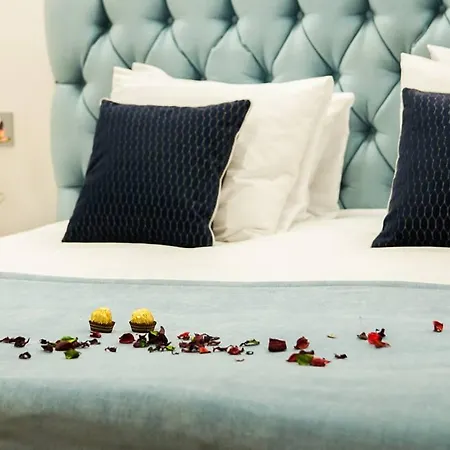 Отель Venis Boutique 4*