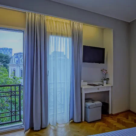 Venis Boutique Hotel 4*