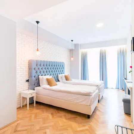 Отель Venis Boutique