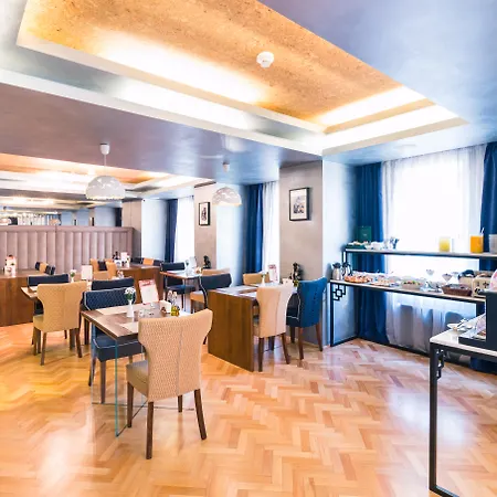 Venis Boutique Отель