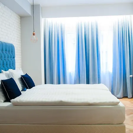 Отель Venis Boutique 4*