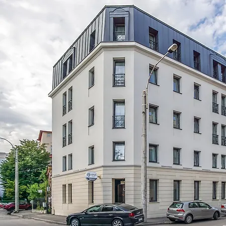 Venis Boutique 4*