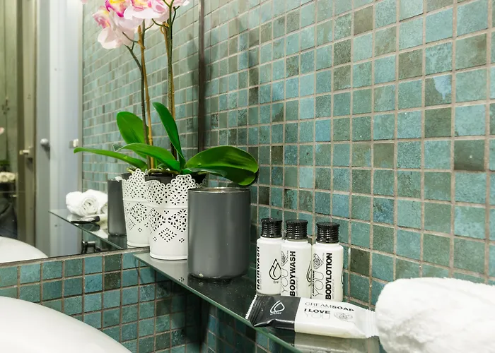 Venis Boutique ホテル 4*