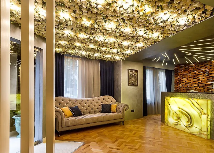 Venis Boutique Hotel 4*